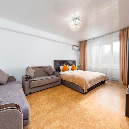 אלמטי Apartment Оn Makatayeva 5 B מראה חיצוני תמונה