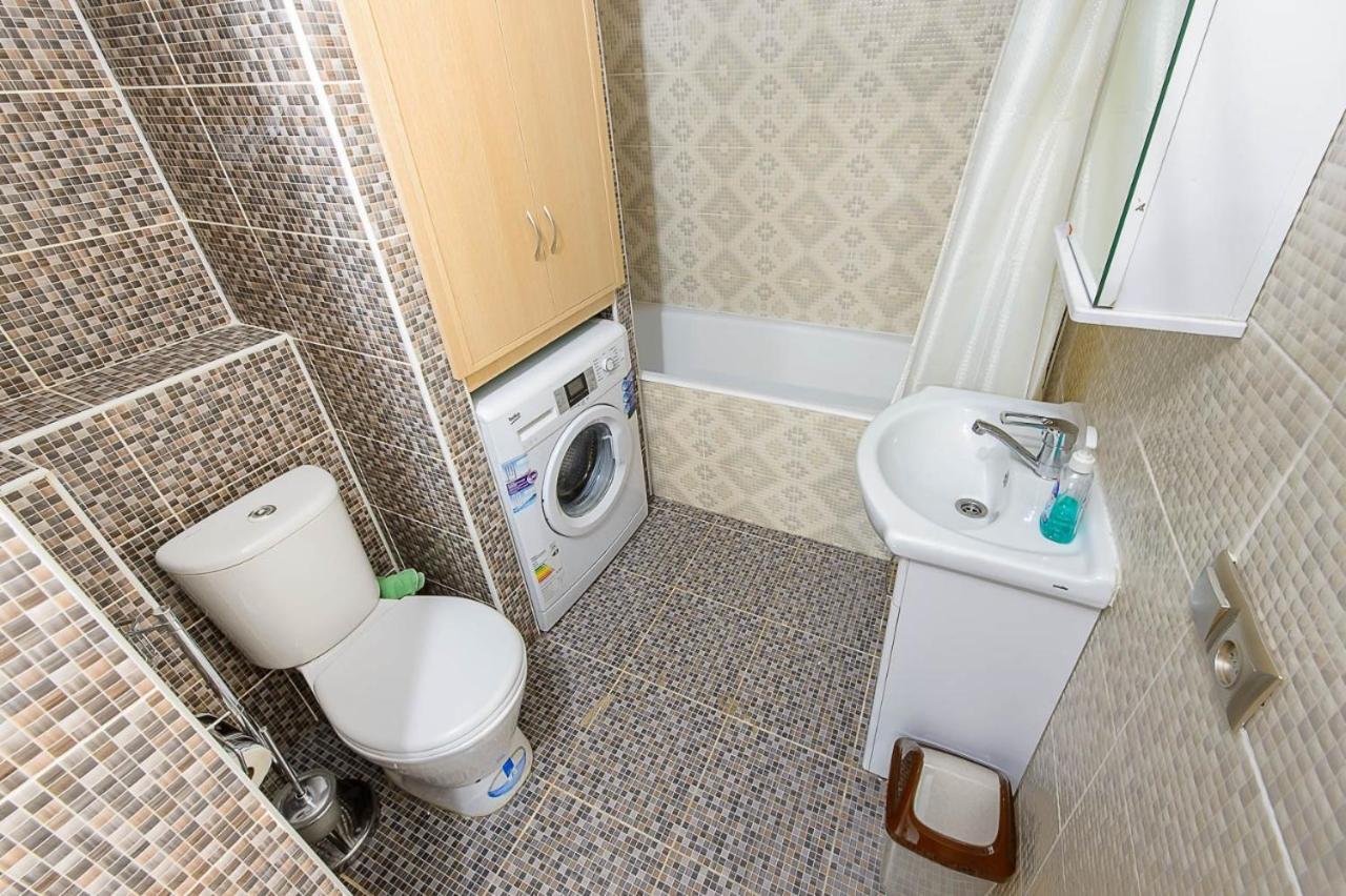 אלמטי Apartment Оn Makatayeva 5 B מראה חיצוני תמונה