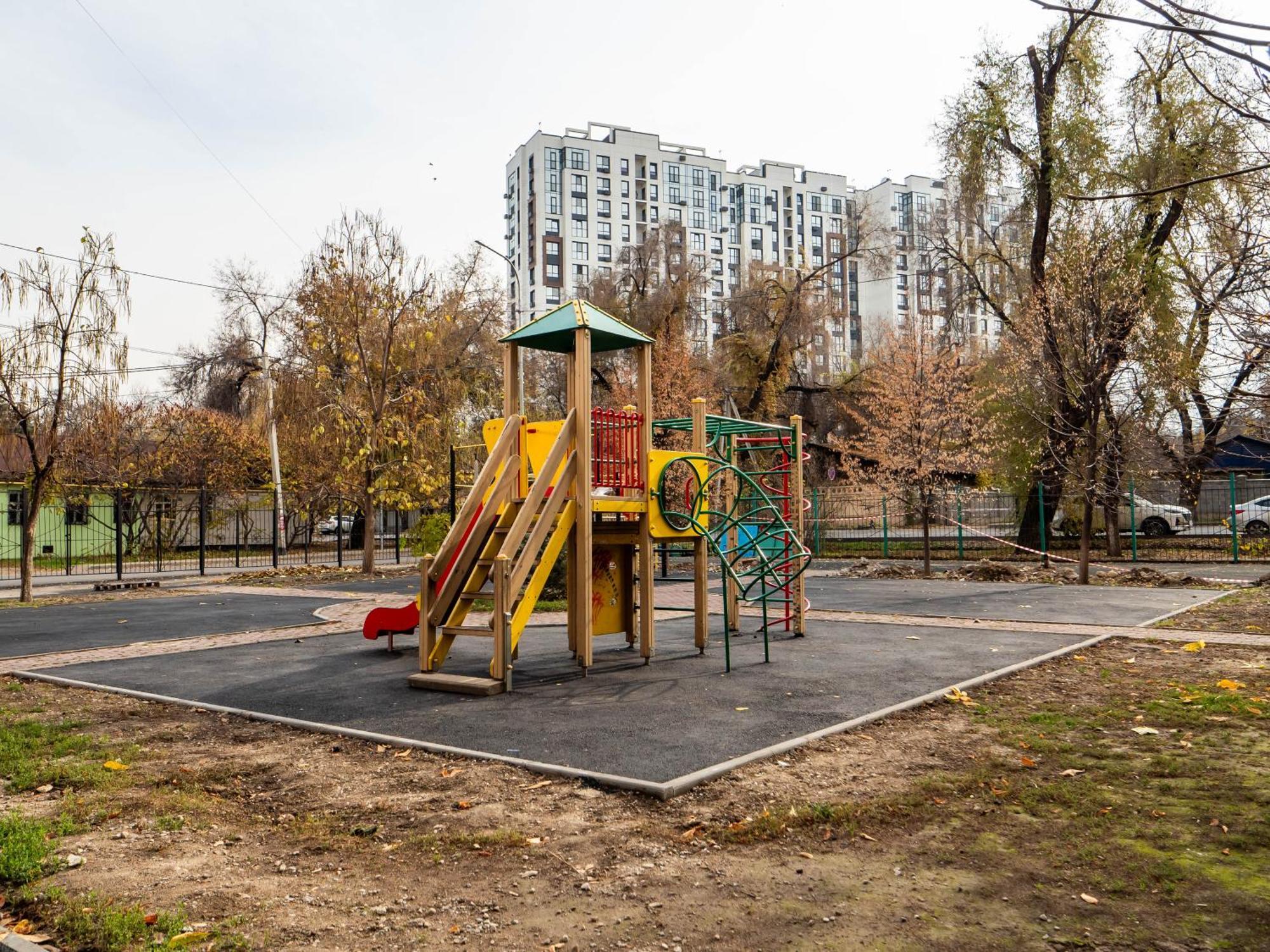 אלמטי Apartment Оn Makatayeva 5 B מראה חיצוני תמונה
