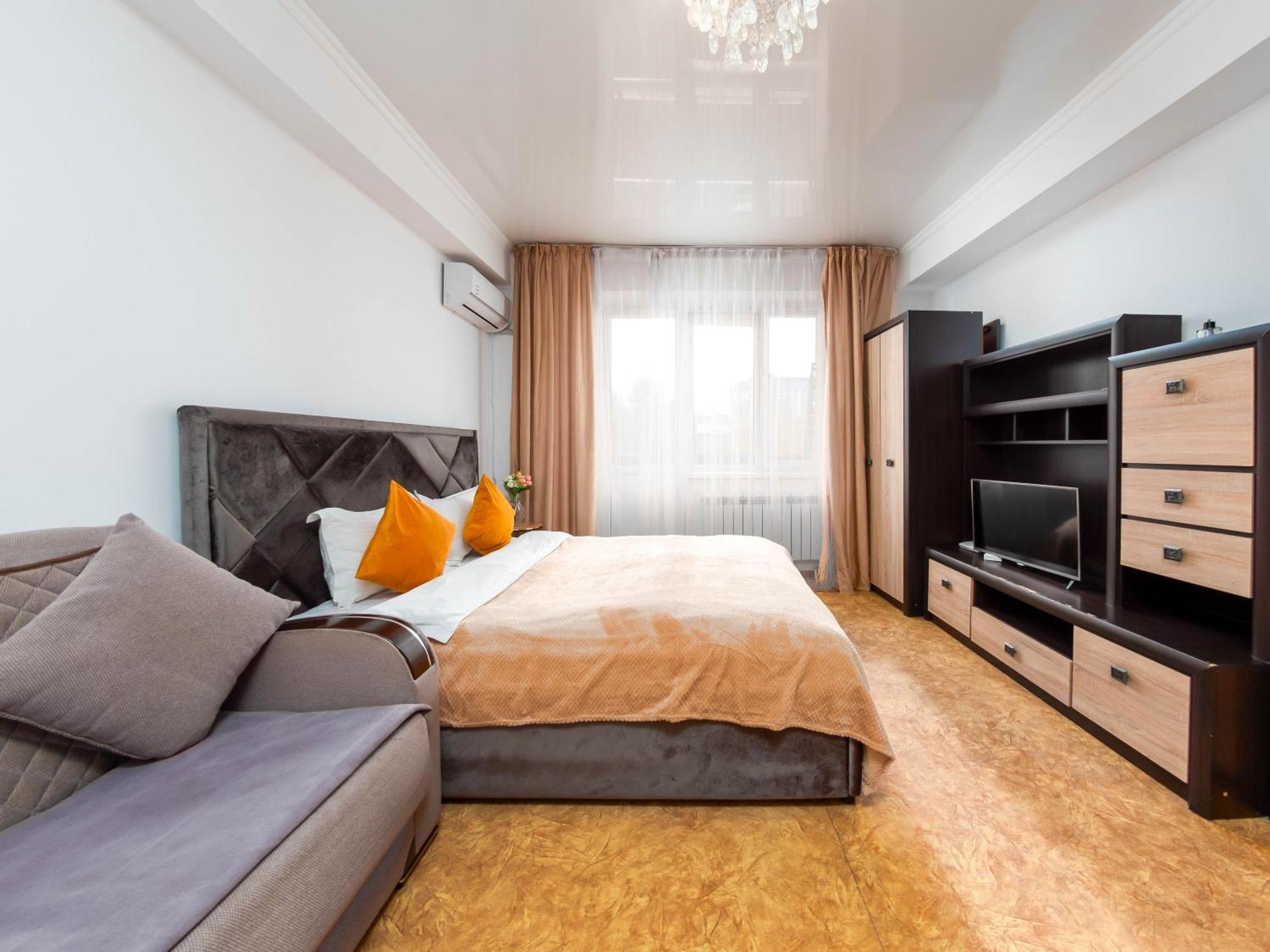 אלמטי Apartment Оn Makatayeva 5 B מראה חיצוני תמונה